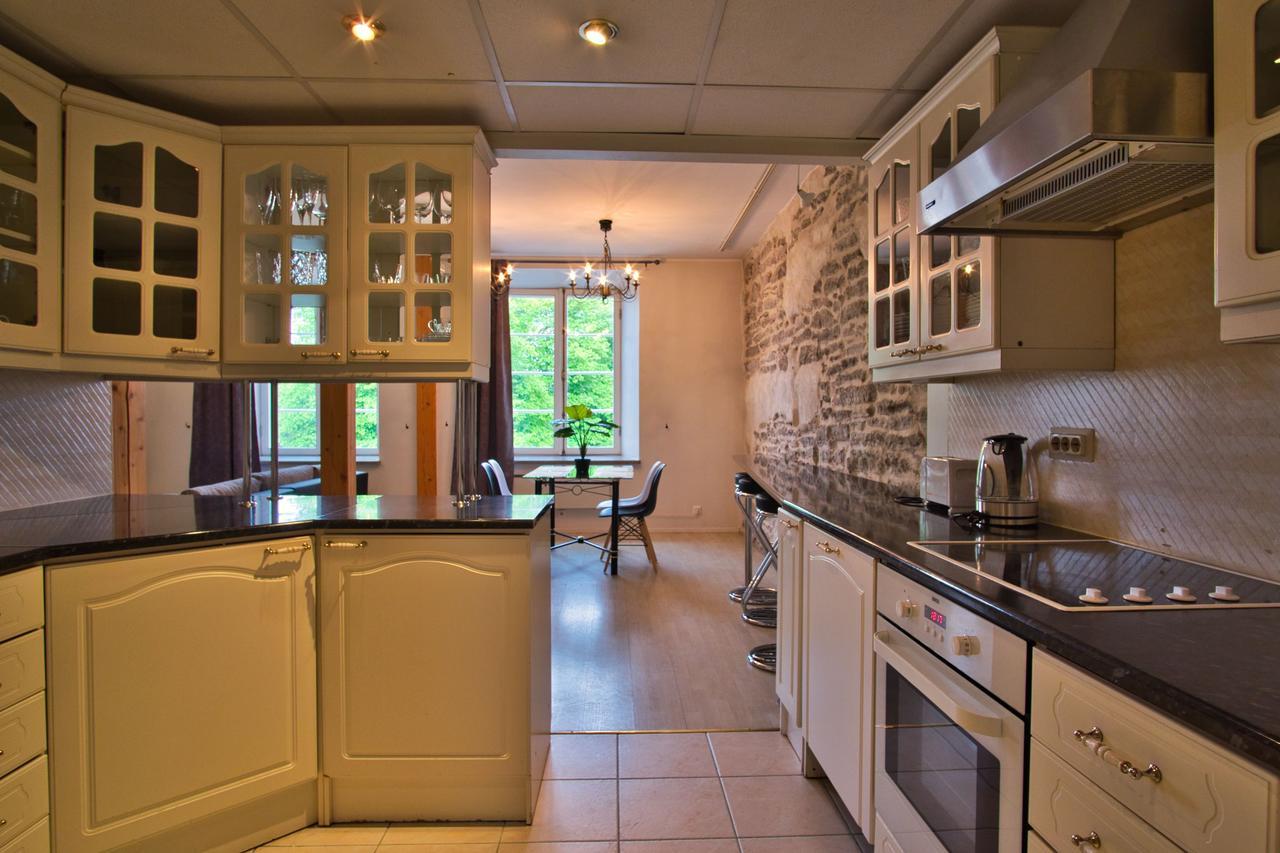 Dream Stay - Old Town Church View Apartment With Sauna タリン エクステリア 写真