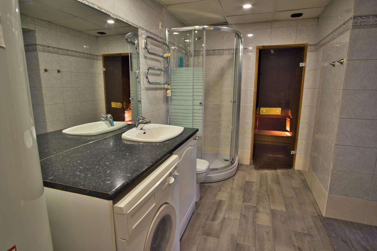 Dream Stay - Old Town Church View Apartment With Sauna タリン エクステリア 写真